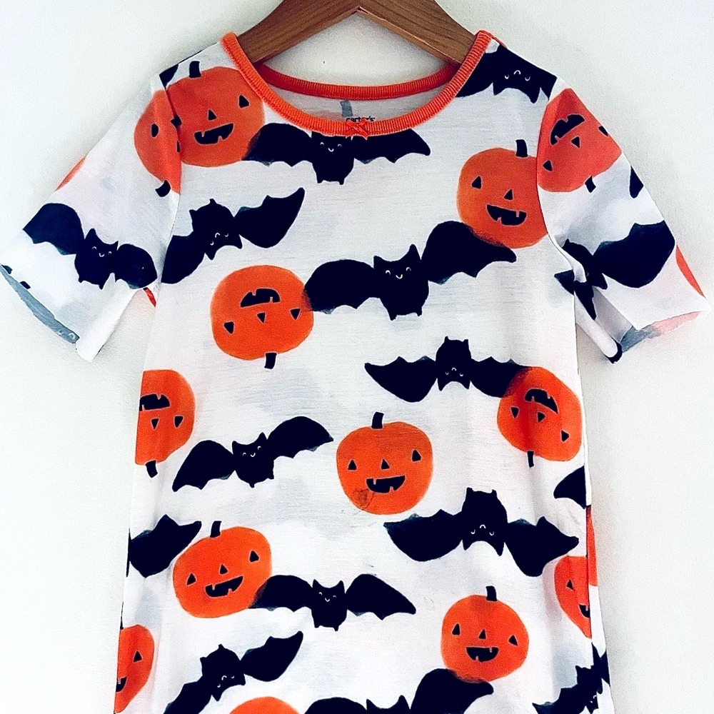 4/$20💥NEW Halloween 🎃🦇 Jack O Lanterns & Bats Nightie, White Orange & Black
